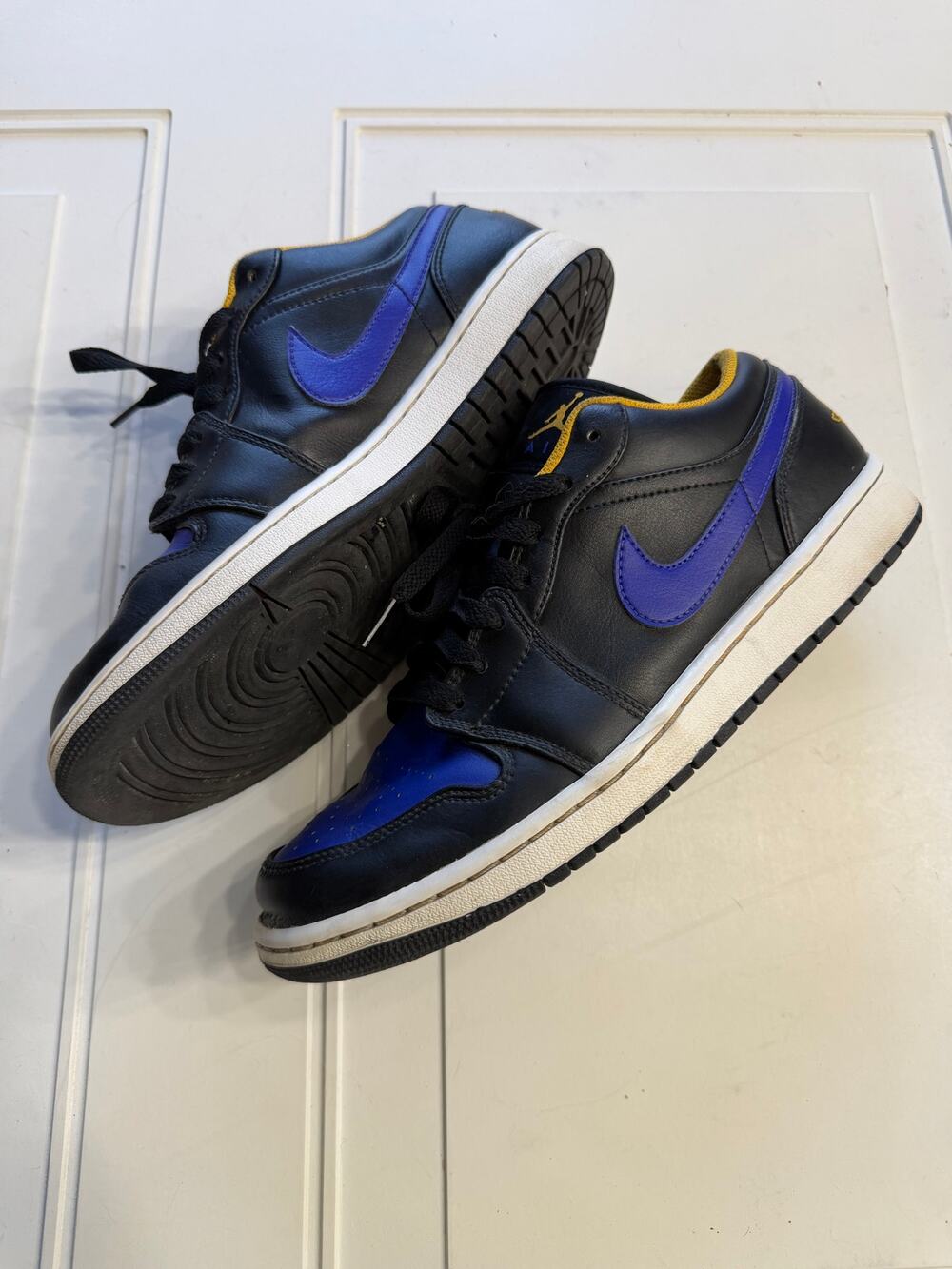 Nike Air Jordan 1 Low Mens Size 10 Lakers Concord Purple Taxi Sneakers Shoes